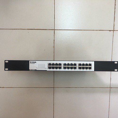 D-Link DES‑1024D 24‑Port Fast Ethernet Unmanaged Desktop Switch - RefHub